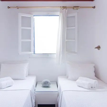 Ledra Hotel 3*